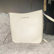 Michael Kors White Medium Shoulder Bag Zip Adjustable Strap Inner Pockets picture