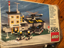LEGO Town Police Headquarters 585 Vintage Complete Set w/ Box Instructions 280pc picture