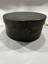 RARE 19TH C ROUND SHAKER TYPE PANTRY BOX BEST ORIGINAL GRUNGY DARK GREEN PAINT picture