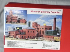 Beautiful Walthers/Heljan Monarch Brewery Complex Kit HO picture