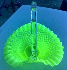VINTAGE FENTON ART GLASS URANIUM TOPAZ YELLOW OPALESCENT HOBNAIL BASKET 10