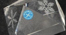 New in Box STEUBEN GLASS Christmas PAPERWEIGHT ORNAMENT Prism Etched Snowflakes picture