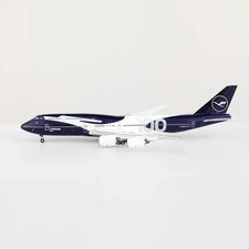 HX Models 1:400 Lufthansa Boeing 747-8 D-ABYN 