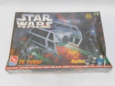 AMT ERTL Start Wars Darth Vaders Tie Fighter Plastic Model Kit 1997 NOS 8432 picture