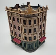 Maple Prime N Scale Downtown Restaurant Building picture