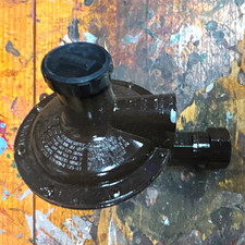 Rego Propane Backmount Regulator Backmount Regulator LV4403B6GR picture