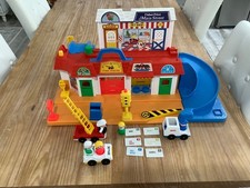 1986 fisher-price play family little people main street town 2500 set mail toys picture