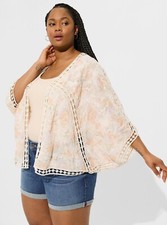 Torrid Plus 2X Crochet Lace Inset Kimono Sleeve Topper Floral Dew Boho Chic NWT picture