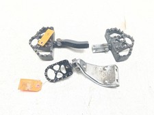 04-05 Harley Davidson Dyna Super Glide FXDI Front Rear Foot Seg Set picture