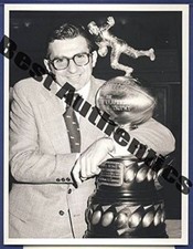 Joe Paterno Lambert Trophy 7x9 1973 Wire/Press Photo picture