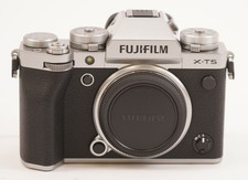 FUJIFILM X-T5 Mirrorless Camera with XF 16-50mm f/2.8-4.8 R LM WR Lens (Silver) picture