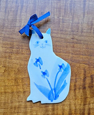 Vintage Russ Berrie Porcelain Cat Ornament Delft Blue Style White Floral Kitty picture