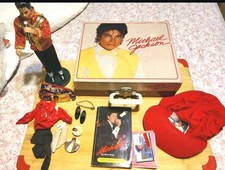 Vintage 1984 Michael Jackson Memorabilia Lot LJN Doll Vanity Fair Record Player picture