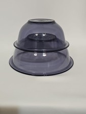 Set of  2Vintage Pyrex Purple Amethyst Glass Nesting Mixing Bowls 322 323  picture