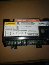 Honeywell S8610U  Intermittent Spark  Ignition Control  picture
