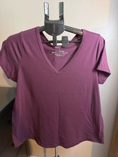 Torrid Purple Classic-Fit V-Neck T-Shirt Size 1 picture