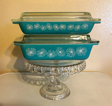 JAJ English Pyrex Turquoise Daisy 2 pc Deep and Shallow dish with lid 575 548 picture