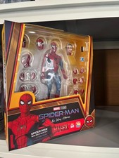 Medicom Toy Mafex No.262 Figure Spider-Man Red & Blue Suit Ver. New in Stock picture