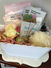 Luxury Spa Relaxation Bath Gift Basket picture