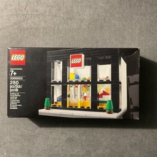 LEGO Promotional (3300003) LEGO Brand Retail Store ~Brand New & Sealed~ Retired picture
