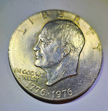 1776-1976 Bicentennial Eisenhower Ike Dollar Coin. No Mint Mark Philadelphia Cla picture