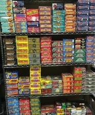ESTATE LIQUIDATION - 100 Vintage Unopened BKB & FB Cards in Sealed Packs picture
