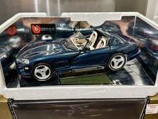 Bburago Gold Collection 1:18 1993 Dodge Viper RT/10 Blue Diecast w/ Case picture