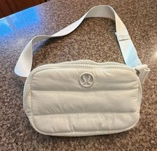Lululemon Everywhere Belt Bag Wunder Puff White picture