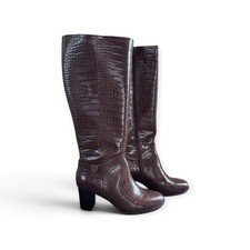 GIANI BERNINI MEMORY FOAM BROWN FAUX LEATHER BOOTS SIZE 8.5 WITH BOX picture