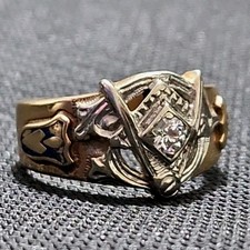 Heavy Vintage Masonic Master Mason Gold Ring 10.4g Enamel Genuine Diamond picture