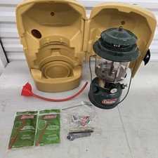 Coleman 2 Mantle 220H Lantern And Carrying Case Vintage Classic Camplight picture