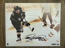 Teemu Selanne Autographed Signed UDA Upper Deck Authenticated slap Shot 8x10 picture