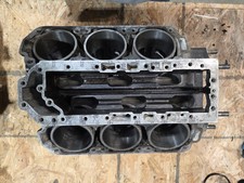 1986 Mercury Mariner V-6 CYLINDER BLOCK  175 HP  picture
