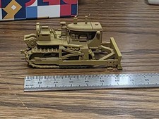 One 1/87 HO scale D7 bulldozer w/ winch, yellow EXCLUSIVE picture