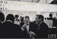 Tony Bennett (1926-2023) Orig. signed Frank Sinatra photo card 20x30cm/ autograph picture
