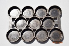 Griswold   940 Cast Iron 11-Cup Gem Muffin Pan Variation 1 Early version picture