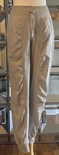 Lululemon Grey Fully Lined  Mid Rise Jogger Full Length SZ 2 Excellent Condition picture