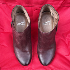 Dansko Maria Burgundy Leather Ankle Bootie Side Zip Almond Toe EU 37 US 6.5 picture