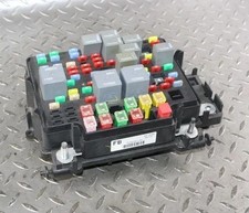 2003-2005 Chevy Silverado 1500 Engine Fuse Box Assembly OEM 03 - 05 picture