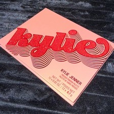 Kylie Jenner Pressed Powder Eyeshadow Palette picture