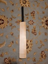 MB MALIK PLAIN CRICKET BAT ENGLISH WILLOW picture