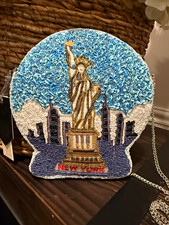 NWT Beaded New York NYC Statue of Liberty Snow Globe Crossbody Bag Purse picture