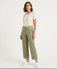 NWT INC International Concepts Womens 12 Crop Straight Pants Mid Rise Olive Gree picture