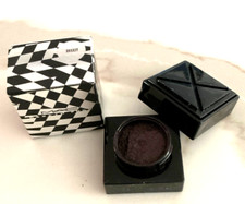 MAC Gareth Pugh Pigment DECEIT picture