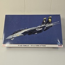 Hasegawa 1:72 F-14D Tomcat VF-31 TOMCATTERS Model 00831 Open Box Sealed Parts picture