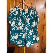 Torrid Harper Teal Green Floral Georgette Pullover Blouse Size 2 Short Sleeve picture