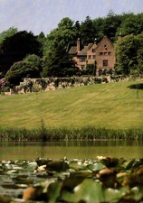 The House Seen From Across The Lake Chartwell Kent England Postcard picture