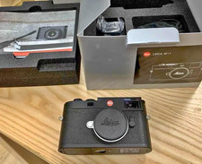 Leica M11 Black Digital Rangefinder Boxed 60MP Full-Frame Excellent Condition picture