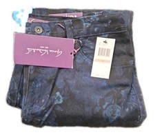 NWT Gloria Vanderbilt Amanda Tapered Leg Classic Fit Jeans 