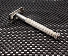 Vintage 1965 Gillette Lady Gillette Gold Handle DE Safety Razor K2  Nice & Clean picture